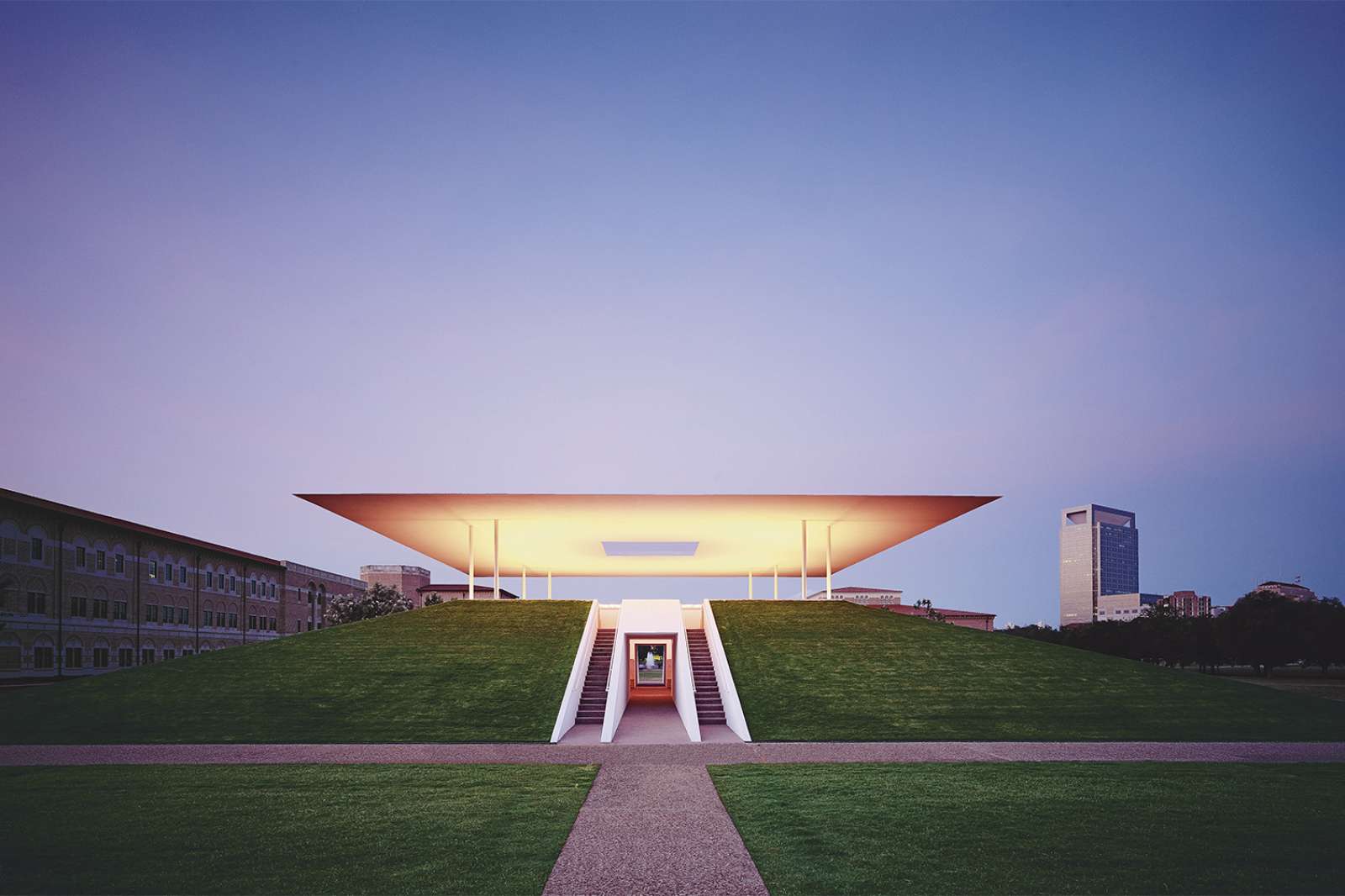 James Turrell Twilight Epiphany Skyspace