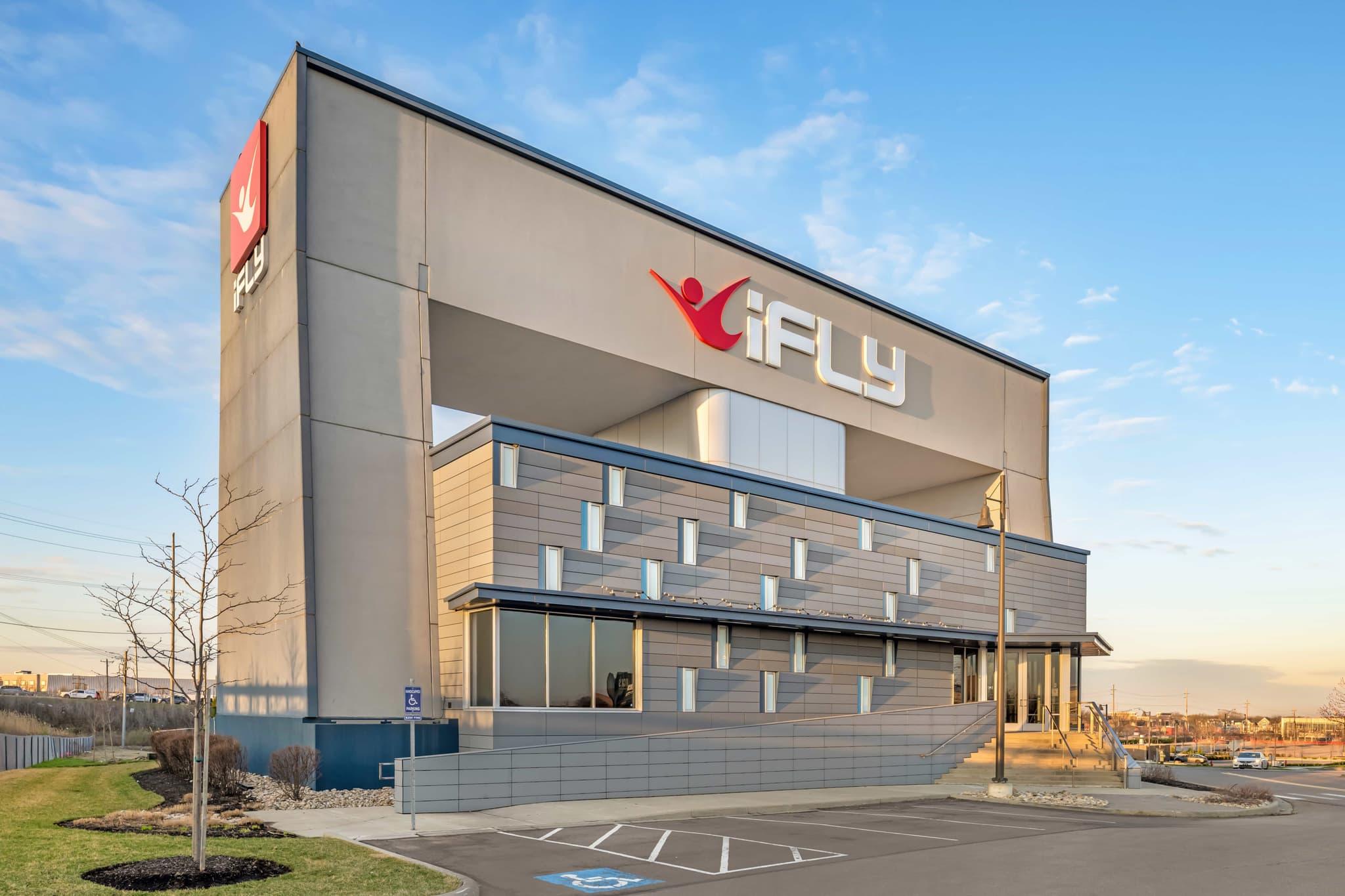 iFLY Indoor Skydiving - Houston Woodlands
