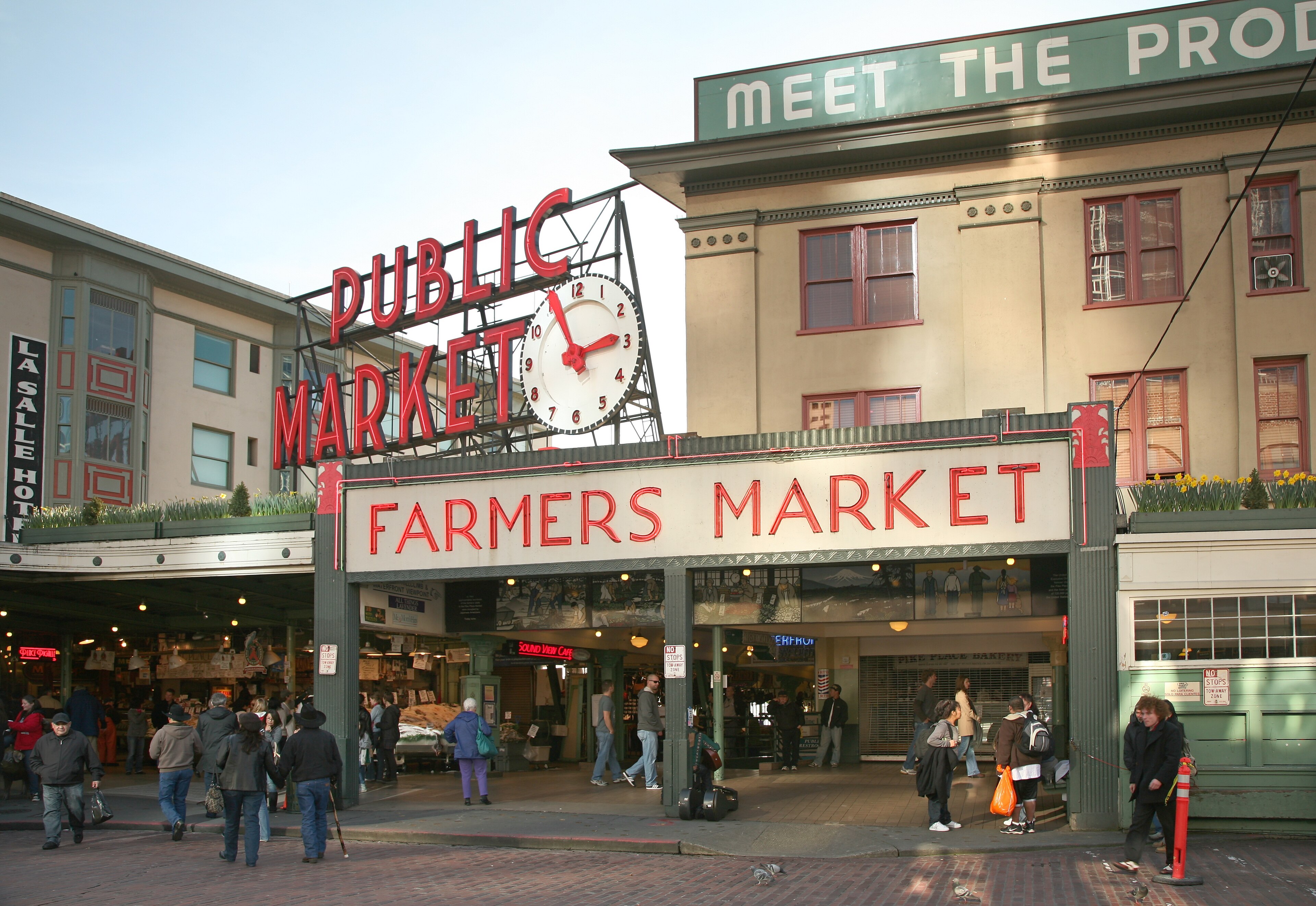 Pike Place Market Main Arcade